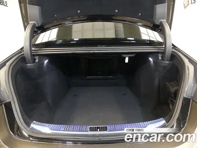 Mercedes-Benz S-Class 2023 — ფოტო 9/20