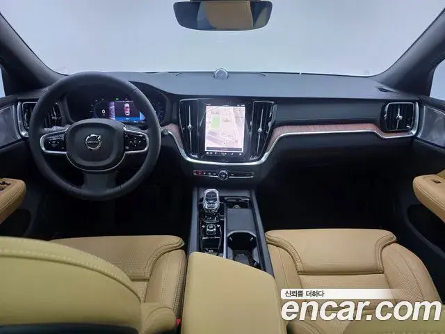 Volvo V60 Cross Country 2025 — Photo 19/20