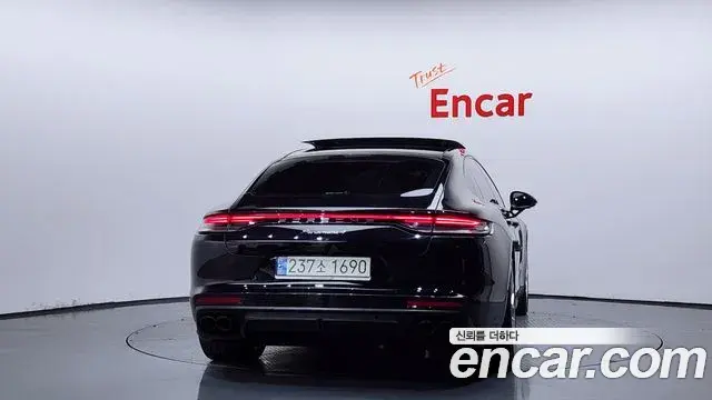 Porsche Panamera 2021 — Фото 4/20