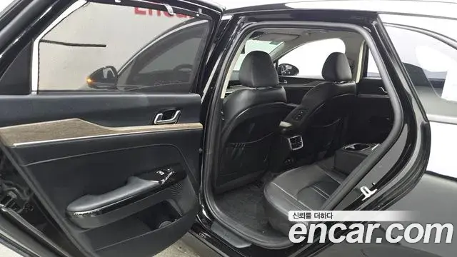 Kia K5 2023 — Photo 24/38