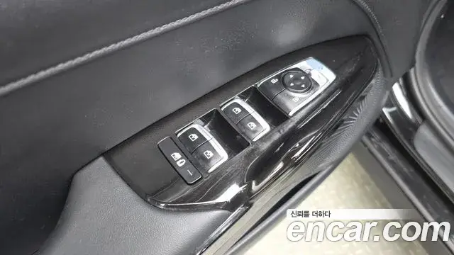 Kia K5 2023 — Photo 4/38