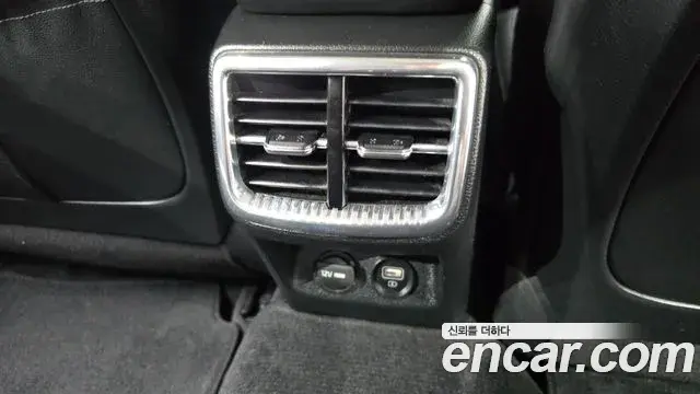 Kia K5 2023 — Photo 12/38