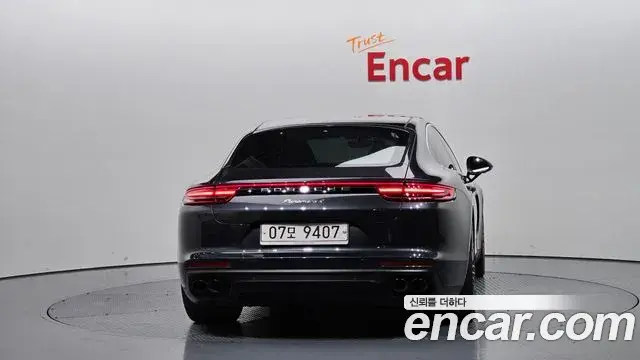 Porsche Panamera 2018 — Фото 4/20