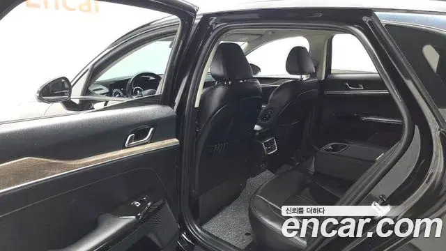 Kia K5 2022 — Photo 22/35