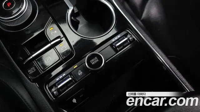 Kia K5 2022 — Photo 8/35