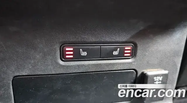 Land Rover Range Rover Velar 2018 — Şəkil 4/20