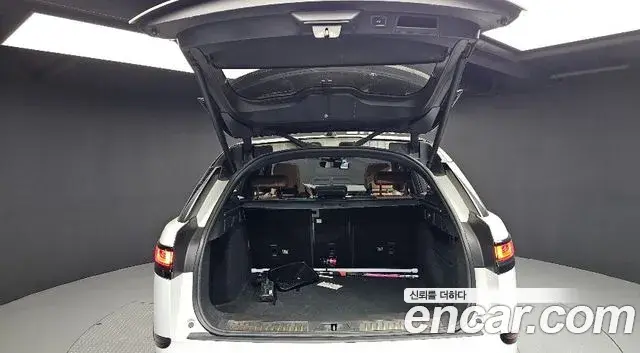 Land Rover Range Rover Velar 2018 — Şəkil 17/20