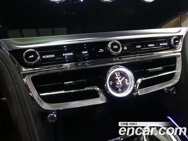Bentley Flying Spur 2020 — Фото 15/20