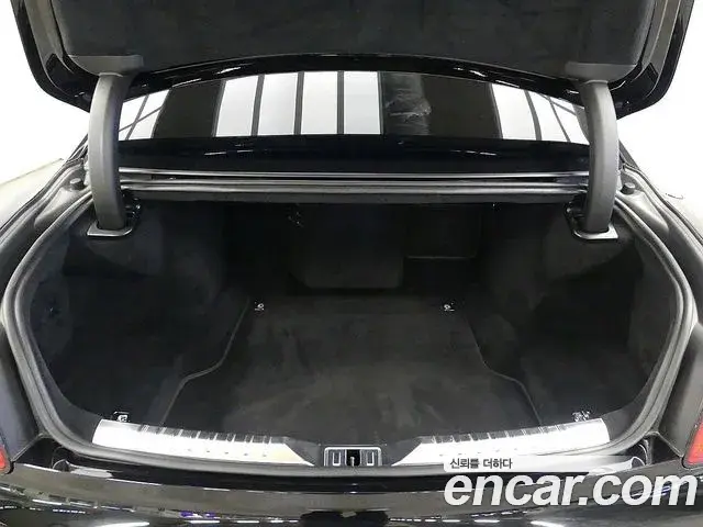 Bentley Flying Spur 2020 — Фото 20/20