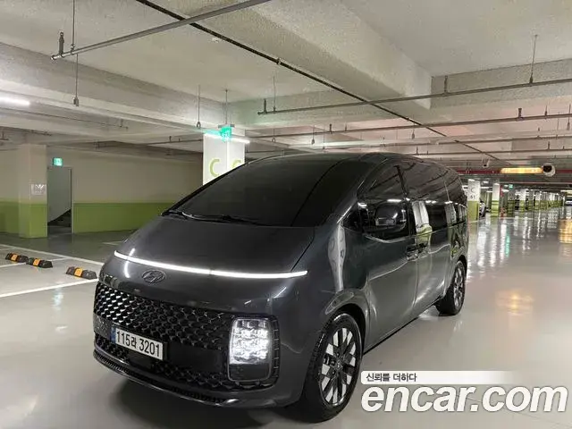 Hyundai Staria 2021 — Фото 1/11