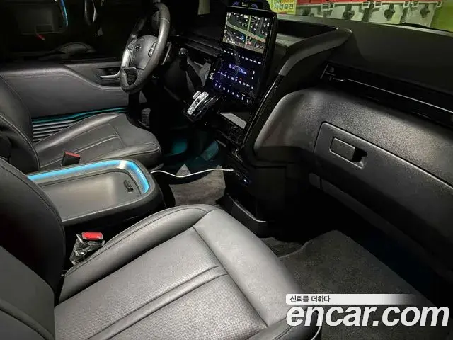 Hyundai Staria 2021 — Фото 9/11