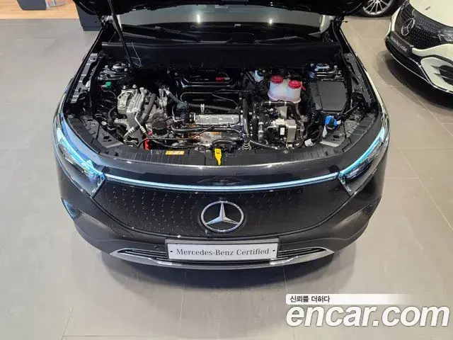 Mercedes-Benz EQB 2025 — Şəkil 13/20