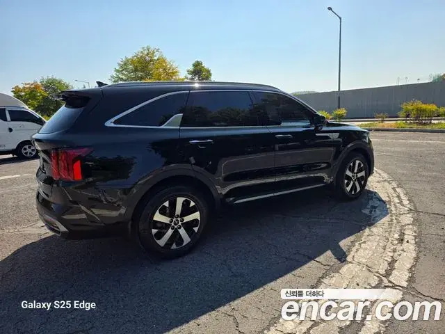 Kia Sorento 2021 — Фото 3/20