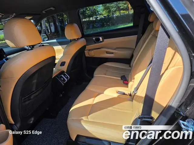 Kia Sorento 2021 — Фото 8/20