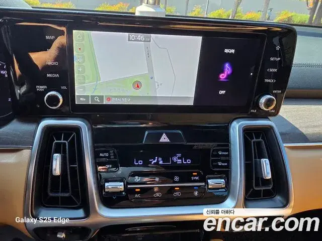 Kia Sorento 2021 — Фото 15/20