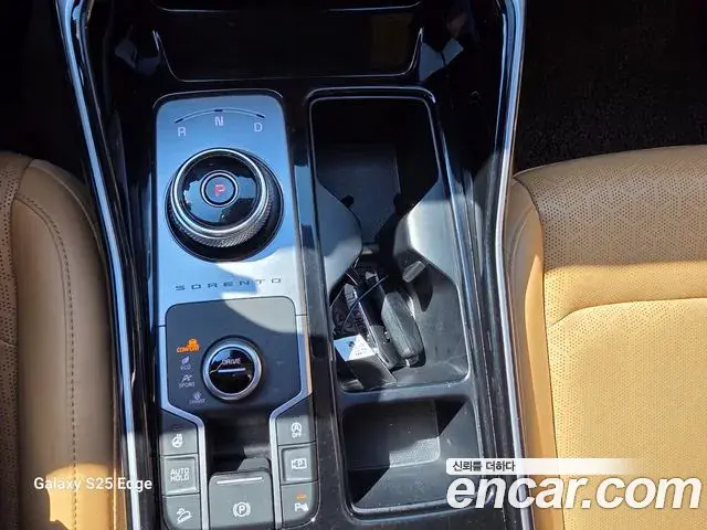 Kia Sorento 2021 — Фото 17/20