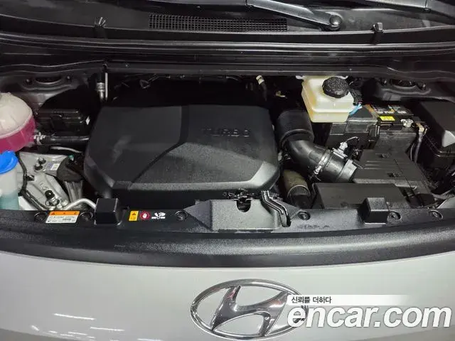 Hyundai Staria 2022 — Photo 5/20