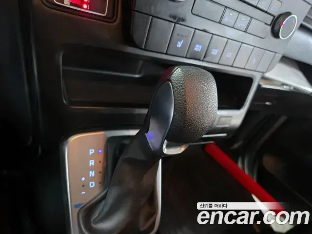 Hyundai Staria 2022 — Photo 7/20
