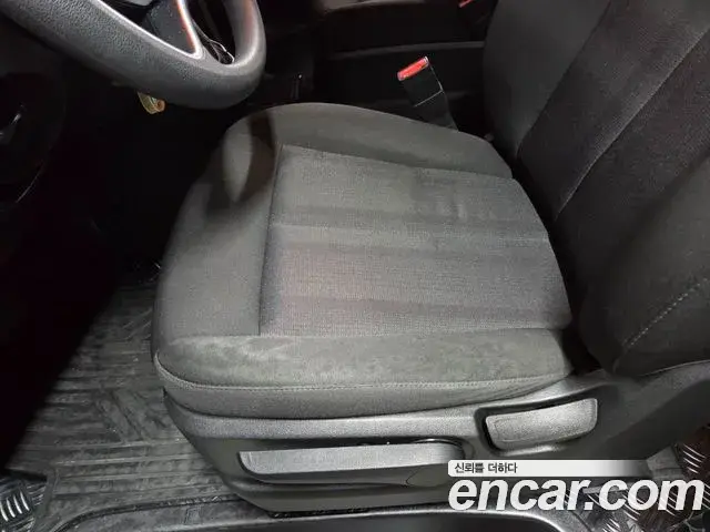 Hyundai Staria 2022 — Photo 8/20