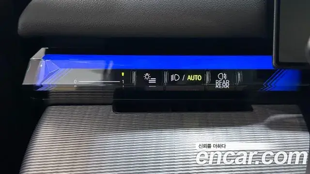 BMW 5 Series 2025 — Photo 16/20