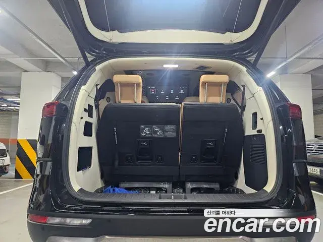 Kia Carnival 2023 — Photo 6/20