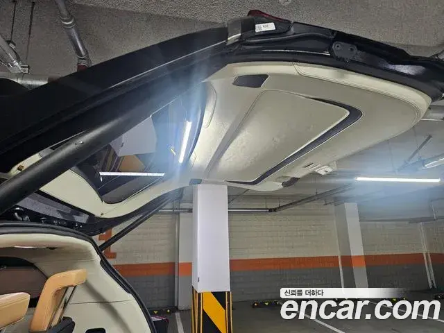 Kia Carnival 2023 — Photo 17/20