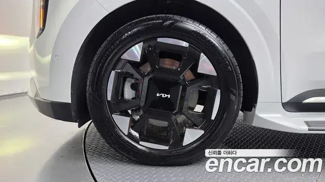 Kia Carnival 2025 — Photo 5/20
