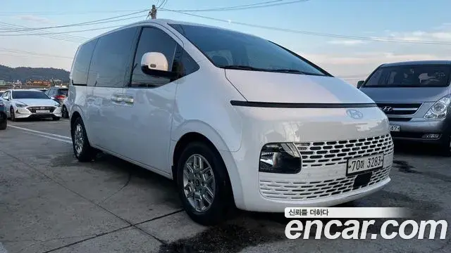 Hyundai Staria 2024 — Фото 1/19