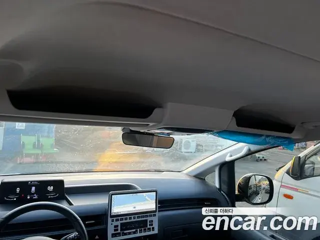 Hyundai Staria 2024 — Фото 16/19