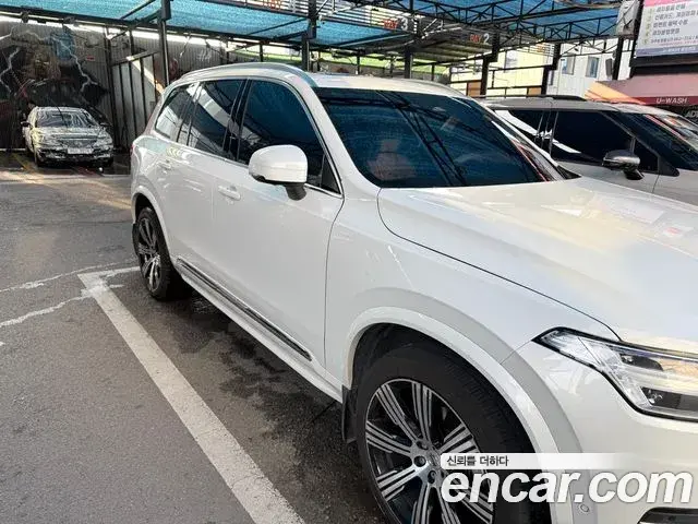 Volvo XC90 2023 — Фото 2/7