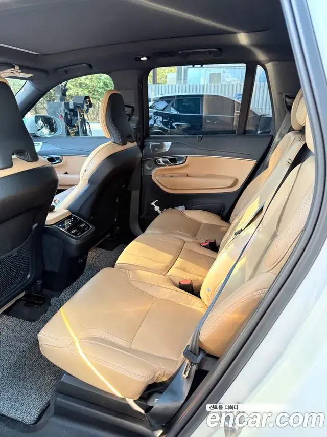 Volvo XC90 2023 — Фото 6/7