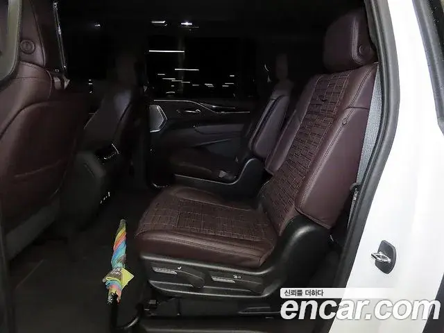 Cadillac Escalade 2023 — ფოტო 12/19