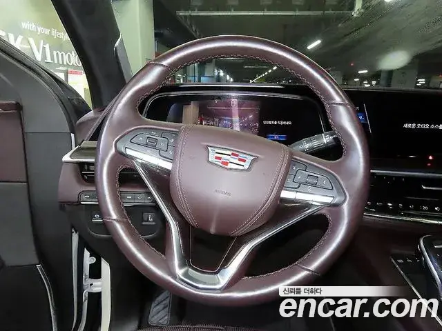 Cadillac Escalade 2023 — ფოტო 8/19