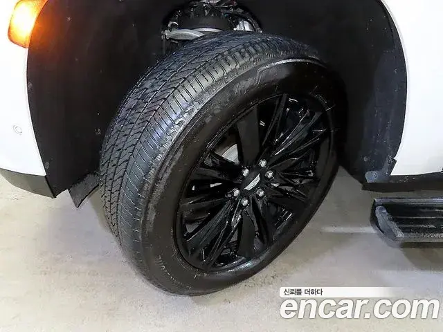 Cadillac Escalade 2023 — ფოტო 9/19