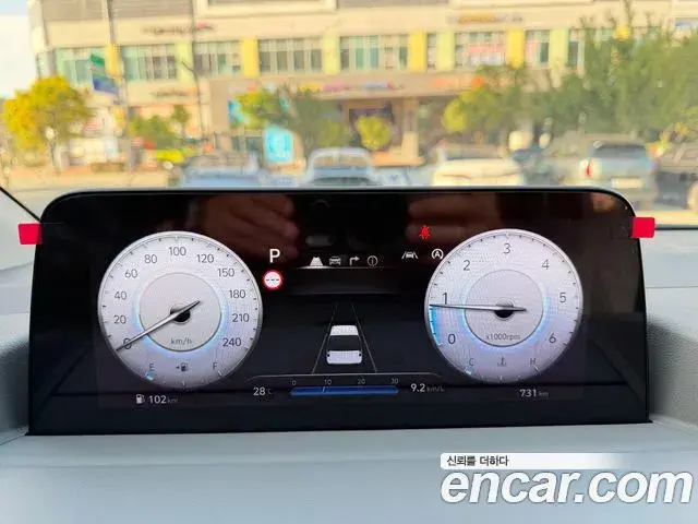Hyundai Staria 2025 — Фото 10/17