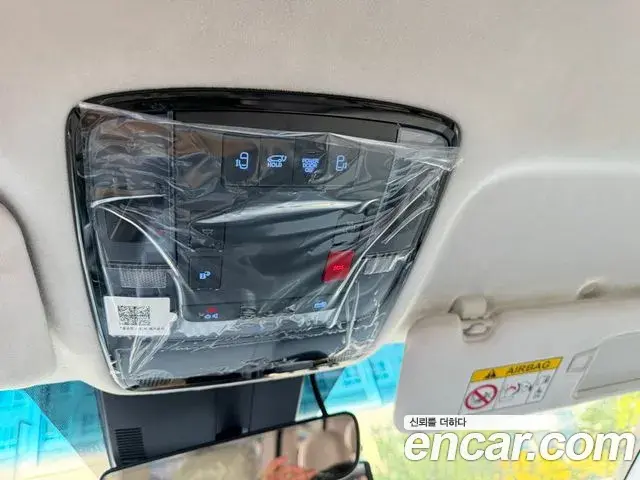 Hyundai Staria 2025 — Фото 13/17