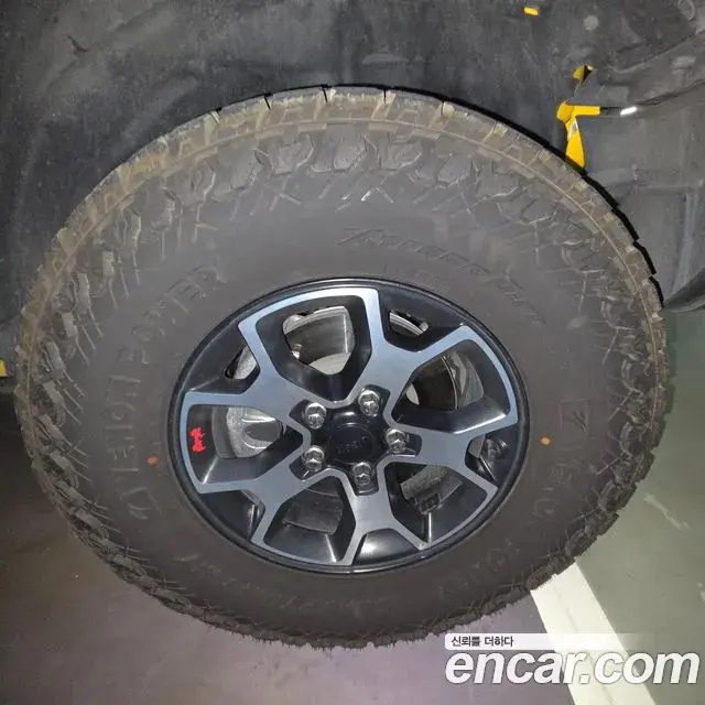 Jeep Wrangler 2021 — Фото 8/15