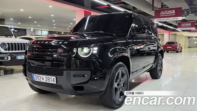 Land Rover Defender 2025 — Photo 1/20