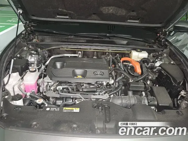 Toyota Crown Crossover 2024 — ფოტო 9/10