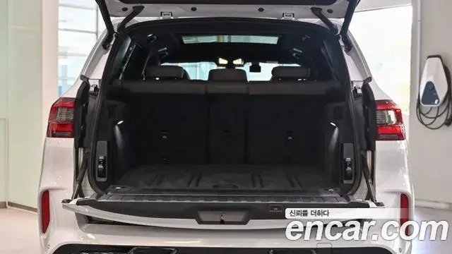 BMW X5 2023 — Фото 9/11