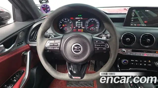 Kia Stinger 2019 — Photo 13/20
