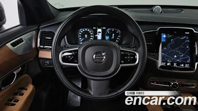Volvo XC90 2018 — Фото 13/20