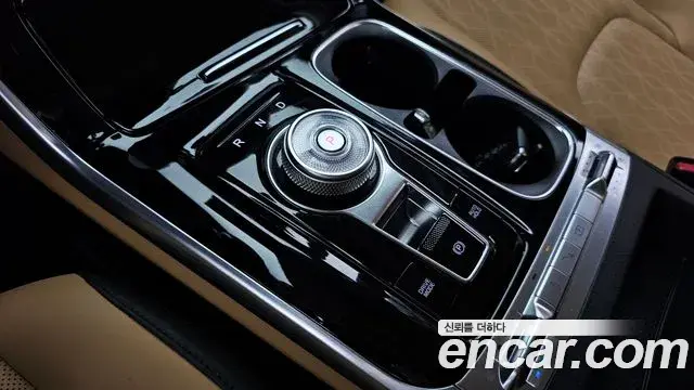Kia Carnival 2023 — Фото 9/20