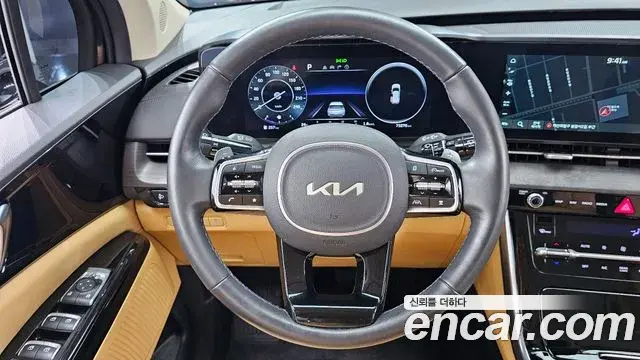 Kia Carnival 2023 — Фото 13/20