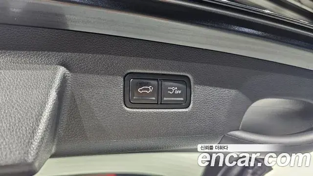 Kia Carnival 2023 — Фото 20/20