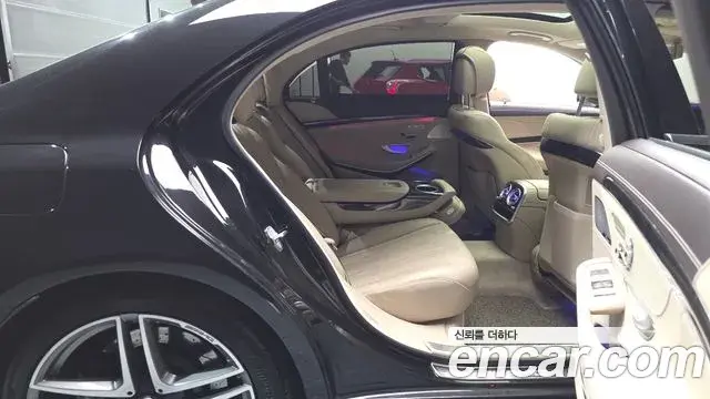 Mercedes-Benz S-Class 2018 — Фото 10/20