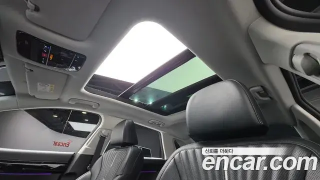 Hyundai Grandeur 2023 — Фото 12/20