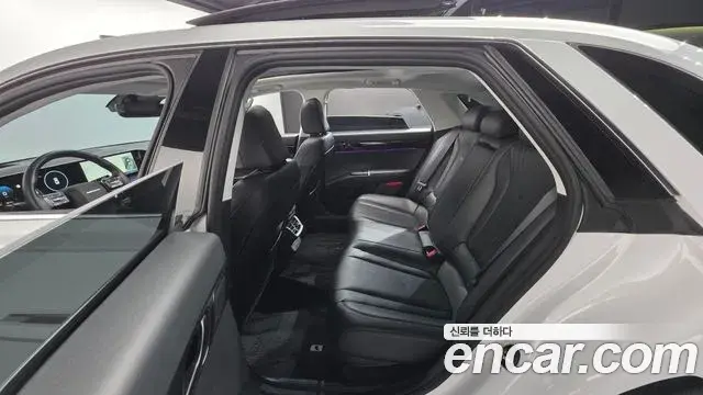 Hyundai Grandeur 2023 — Фото 16/20