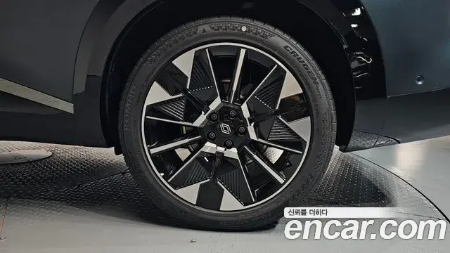Renault Samsung Filante 2026 — Photo 24/40