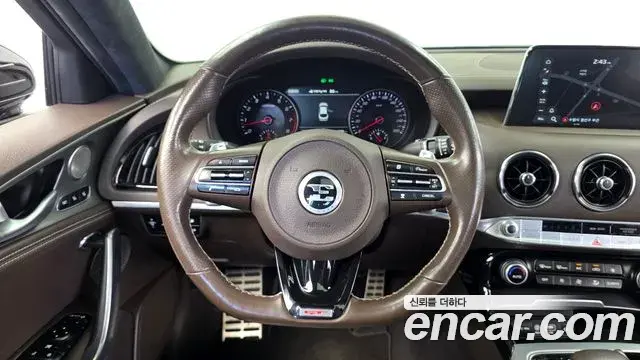Kia Stinger 2019 — Şəkil 13/20